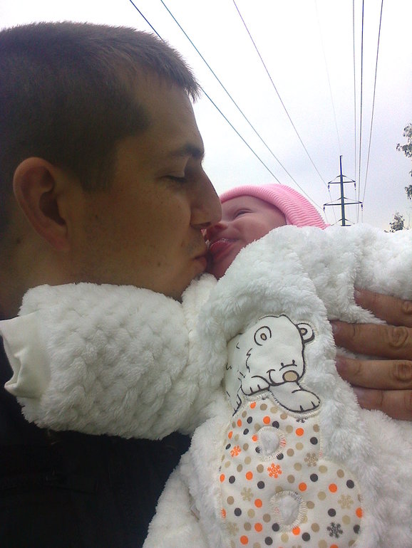 Пупсичке 1,5 месяца))(а у нас в Воронеже СНЕГ!!!))