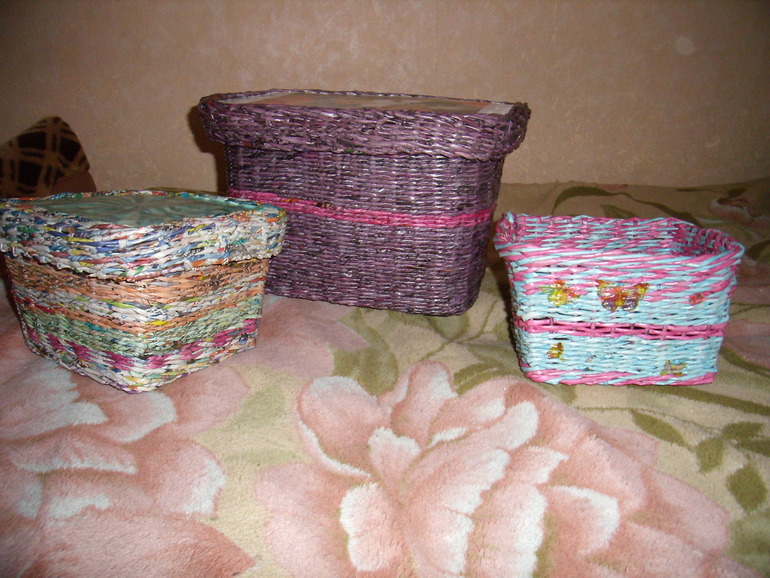 Коробки из газетной лозы