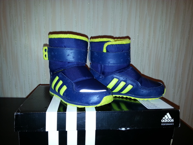 Ботиночки сезон осень-теплая зима adidas р 24 2000руб