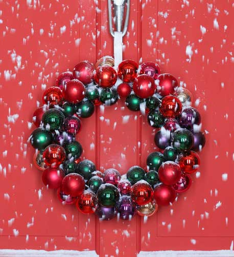 Новогодний венок из ёлочных шаров своими руками :О)