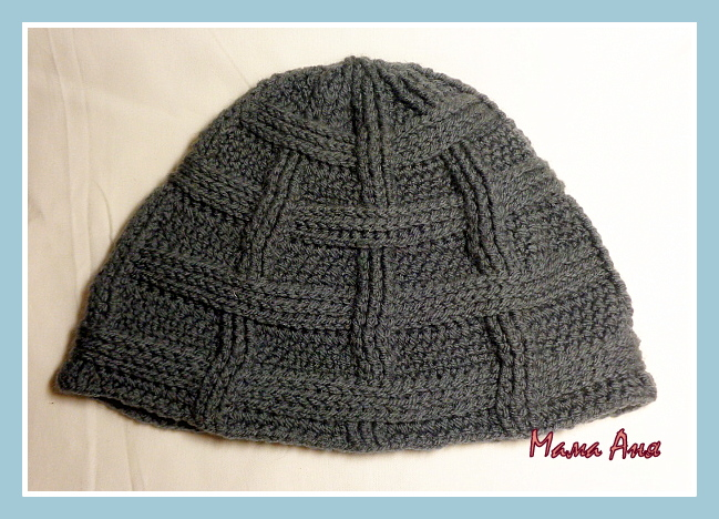 Мужская шапочка с рельефным узором