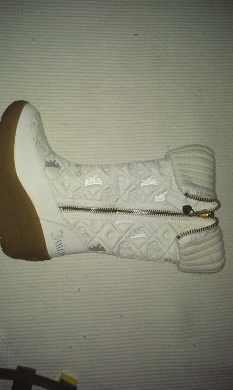 Новые сапоги Juicy Couture. 9 размер, 5000 руб.
