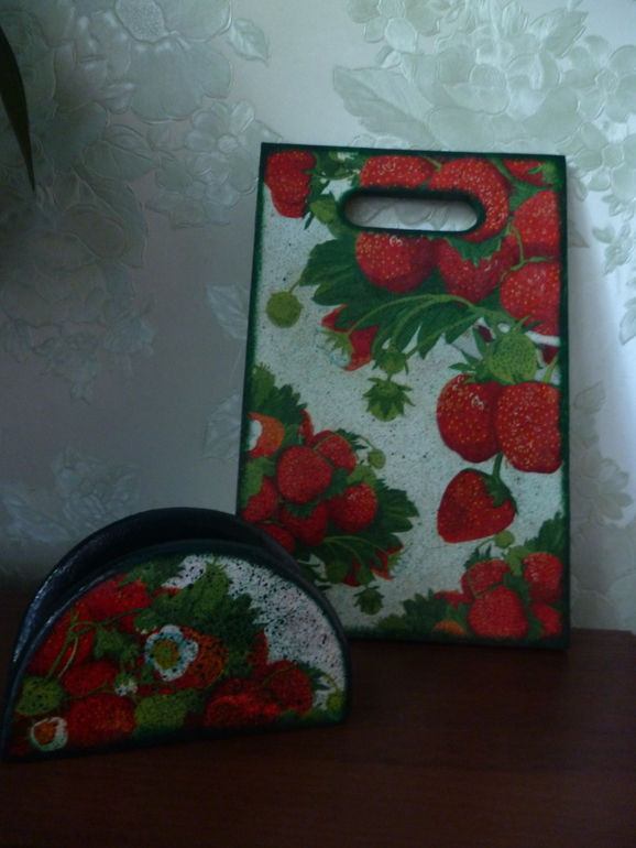 набор на кухню. Досочка и салфетница