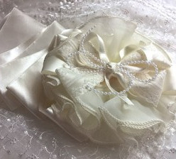 Банты нарядные на атласной ленте,цвет Кремовый