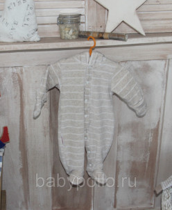 Велюровый комбинезон на кнопках