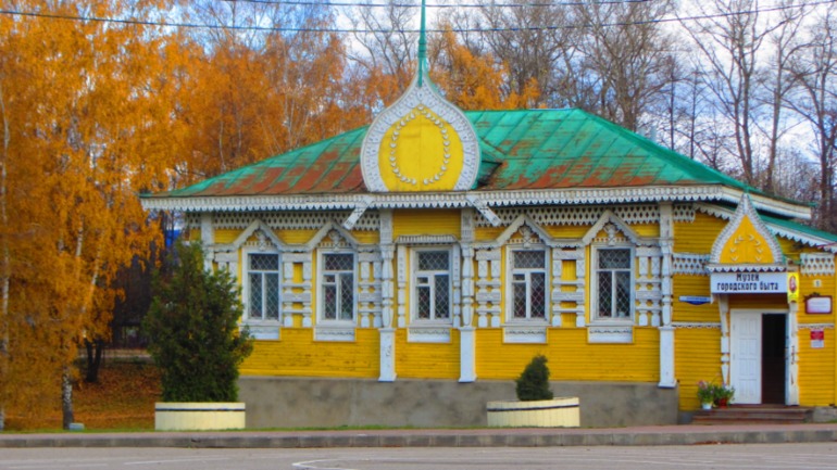 Осенняя прогулка по уездному городу