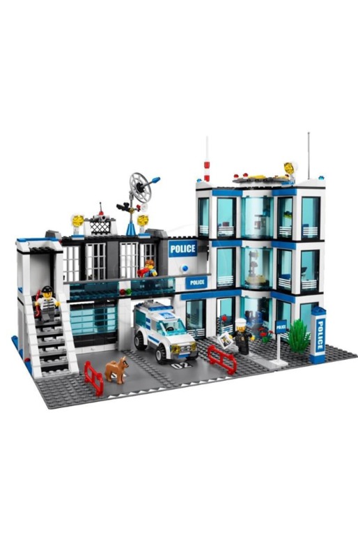 Продам LEGO CITY 7498 Полицейский участок. Бесплатная доставка