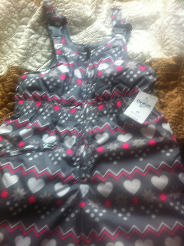 Продаю Новый зимний комбинезон.