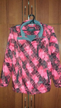 Продам осеннюю куртку для мал рост 170 см недорого