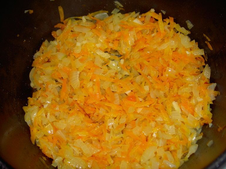 Тушеное мясо с фасолью