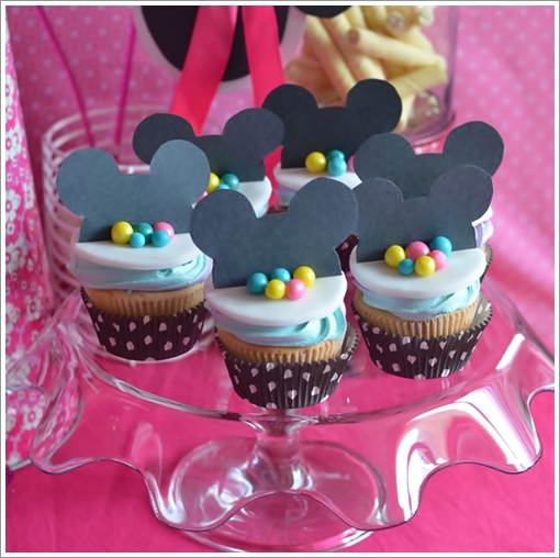 Minnie Mouse candy bar...