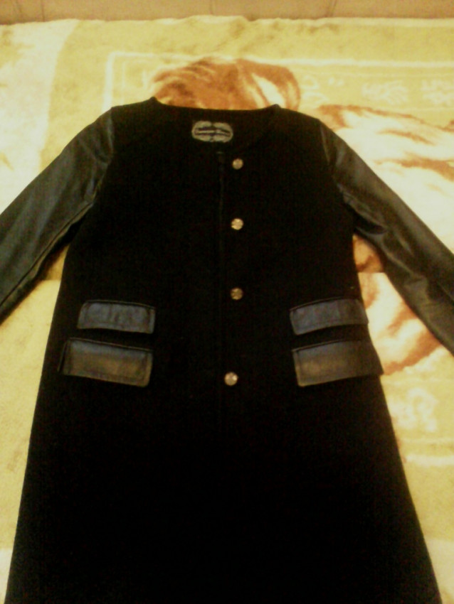 Пальто демисезонное,рукав кож.заменитель