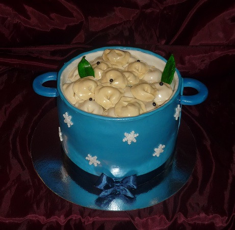 тортик кастрюля с пельмешками