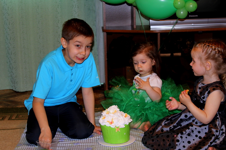 01.05.2014г. Настеньке 1,5 годика!!!