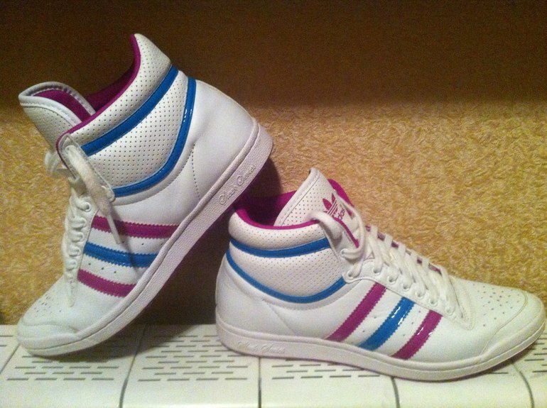 Продам кроссоки Adidas (р. 36,5) - 2500 руб