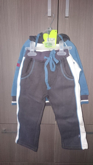 Спортивный костюм утепленный новый