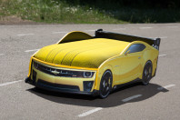 кроватки -машины BMW, Mercedes и Audi