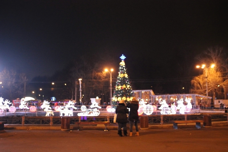 Прогулки (Сокольники, ВДНХ, театр)