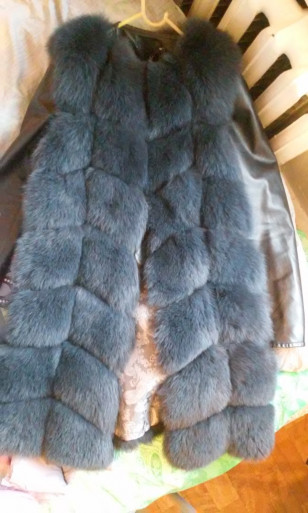 Продаю меховую жилетку из песца!