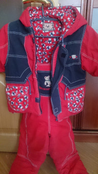 Продам 2 костюма по цене 1