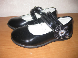Туфли черные новые р.26 по стельке 16,8 см