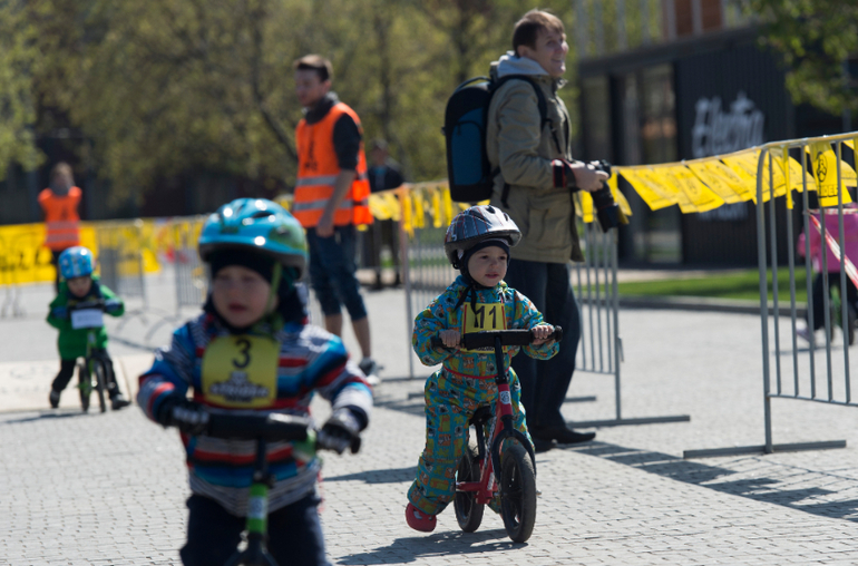 Первая беговелогонка Марка. 26.04.2014.