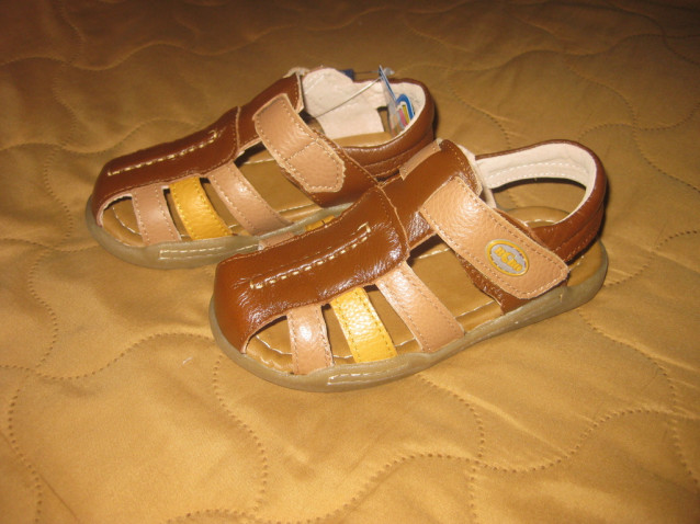 Босоножки кожаные коричневые Новые