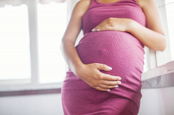 Почему чешется пупок при беременности