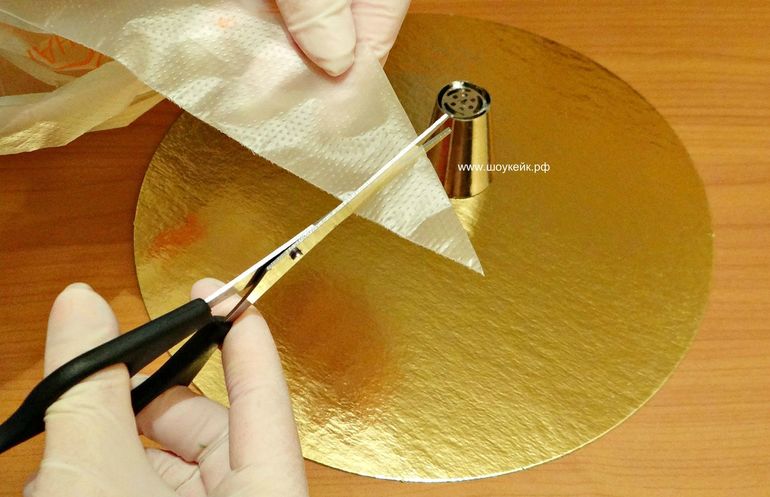 МК по использованию насадки для тюльпанов из крема.