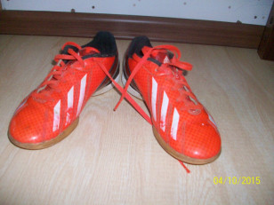 Бутсы для зала adidas