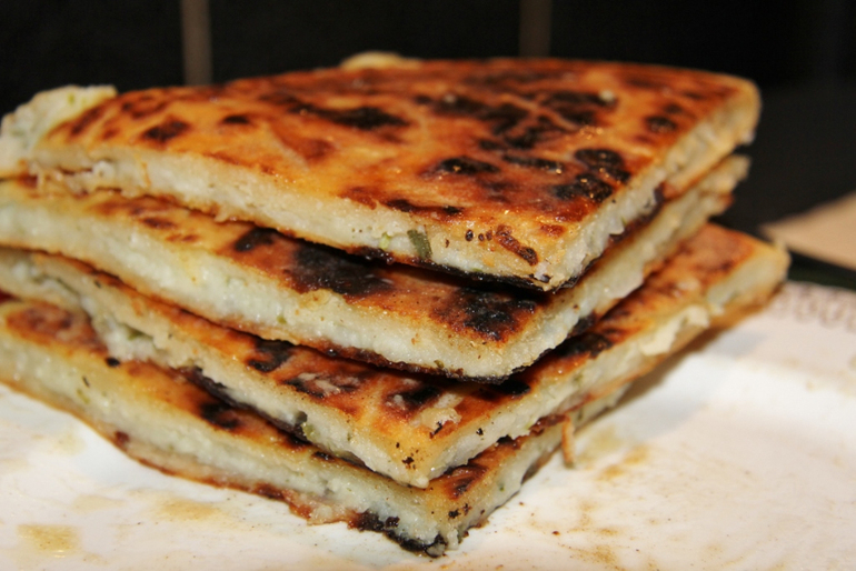 Осетинские тонкие пироги с брынзой и картошкой