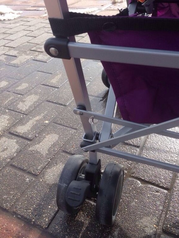 Моя пушинка Joovy Groove Ultralight!