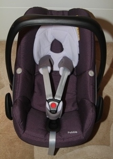 Автокресло Maxi-Cosi Pebble (0-13 кг) + дождевик + москитная сетка– 6000 руб.