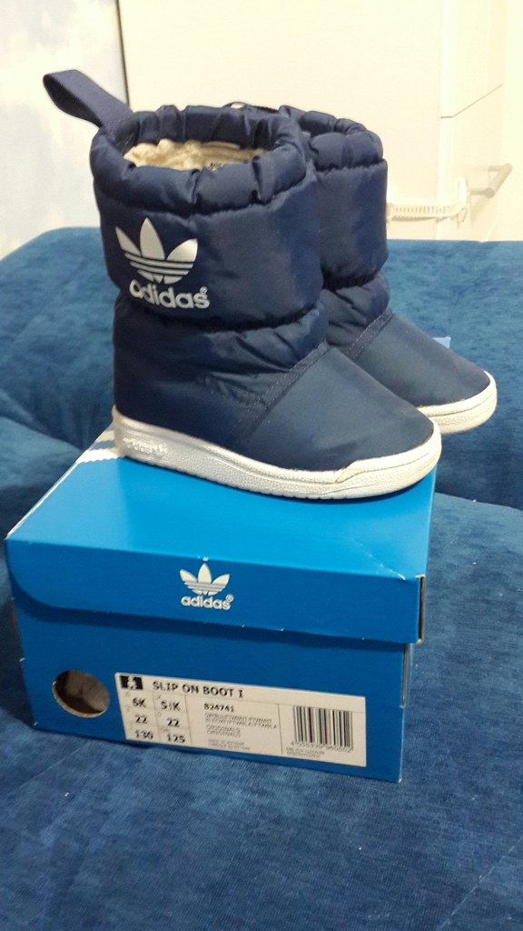 Зимние сапожки Аdidas р22. Стояние идеально!!!