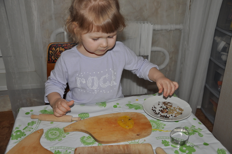 Лепка из пчелиного воска. Пасхальная тема.