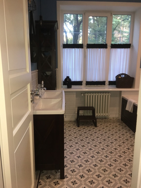 Ванная с окном. Осторожно кабанчик! — 191 ответов | форум Babyblog