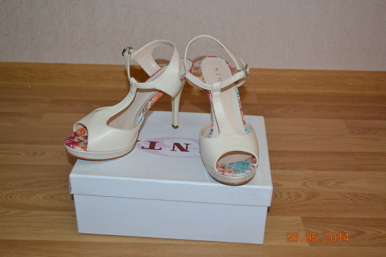 Продаю босоножнки (новые) разм. 38-39