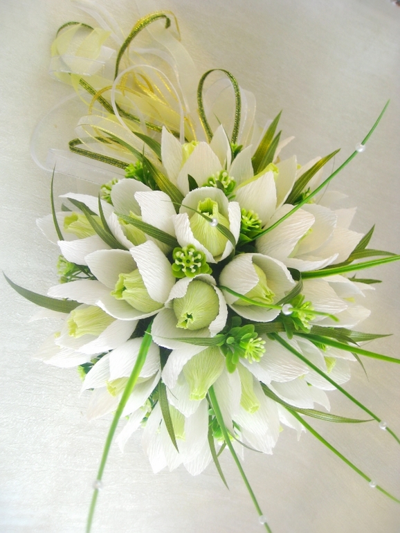 подснежники...