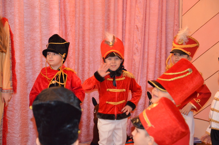 Новогодний утренник 2013