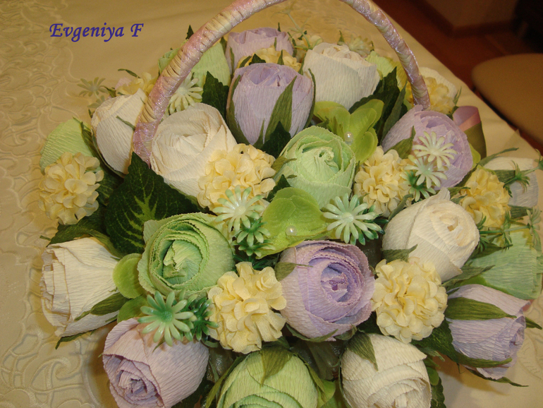 Первые цветы -первая корзинка)))