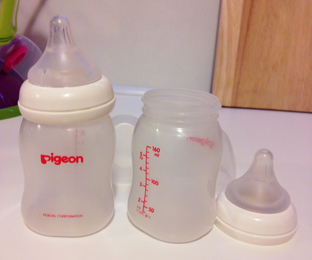 Большой фото обзор бутылочек и аксессуаров.