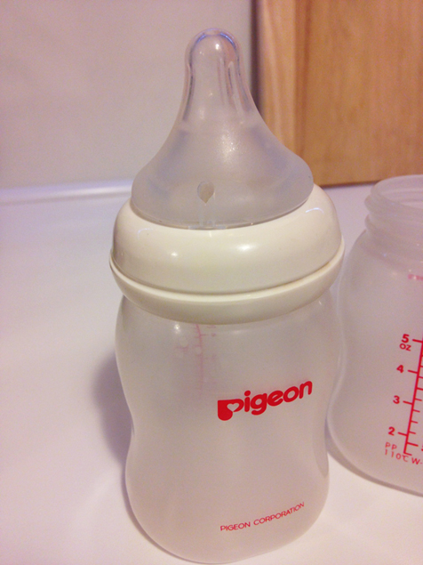 Большой фото обзор бутылочек и аксессуаров.