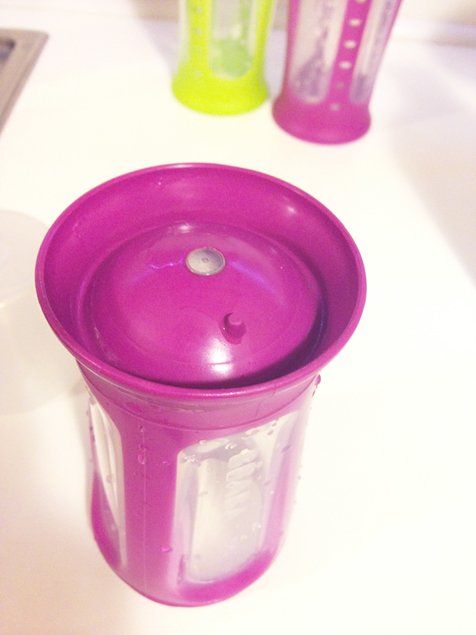 Большой фото обзор бутылочек и аксессуаров.