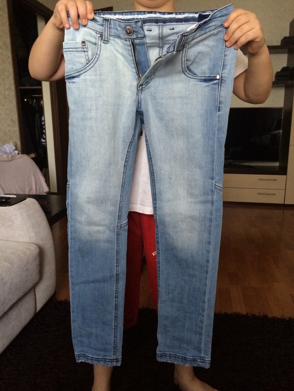 Ультрамодные джинсы GF Ferre(Italy) на 9/10 лет