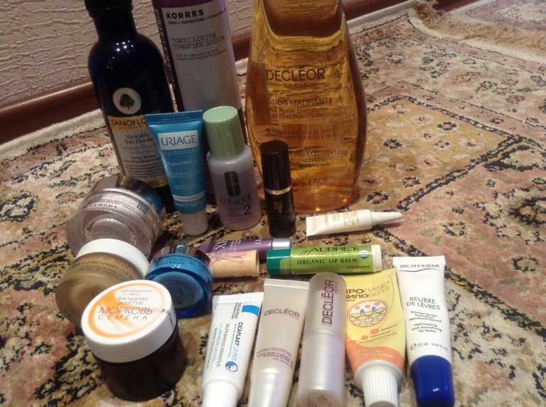 Мои губы, глаза и лосьоны.