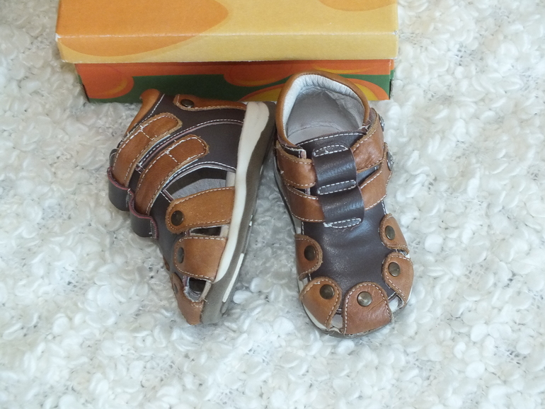 Детские босоножки Jungle. Р-р 20. Нат. кожа. 450 р.