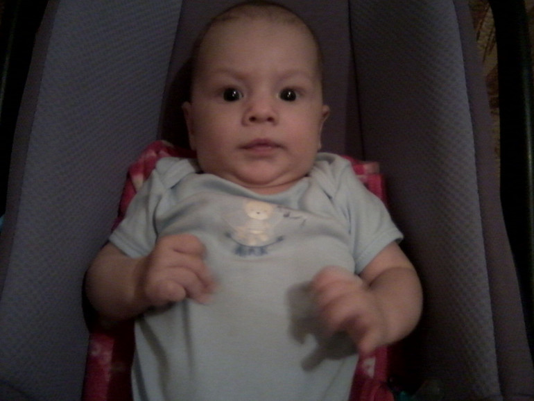 сыночек с помощью мужа поздравил с 8 марта))