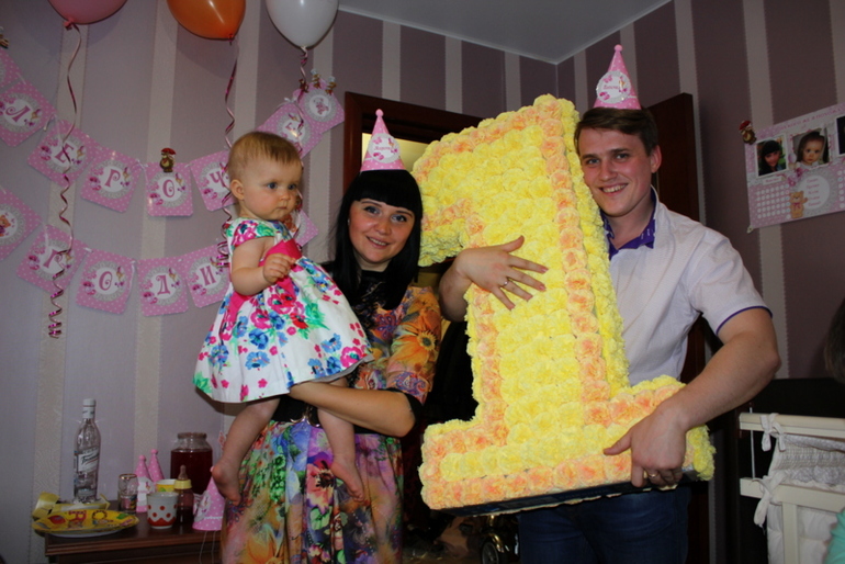 Годик нашей Доченьки***