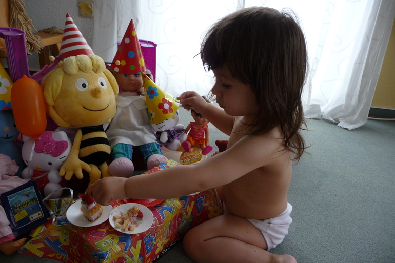 День рождения любимой куклы Матильды! (Эвочке 2 годика)