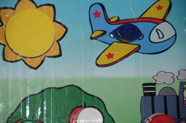 Коробка с крышками: развитие мелкой моторики и не только...